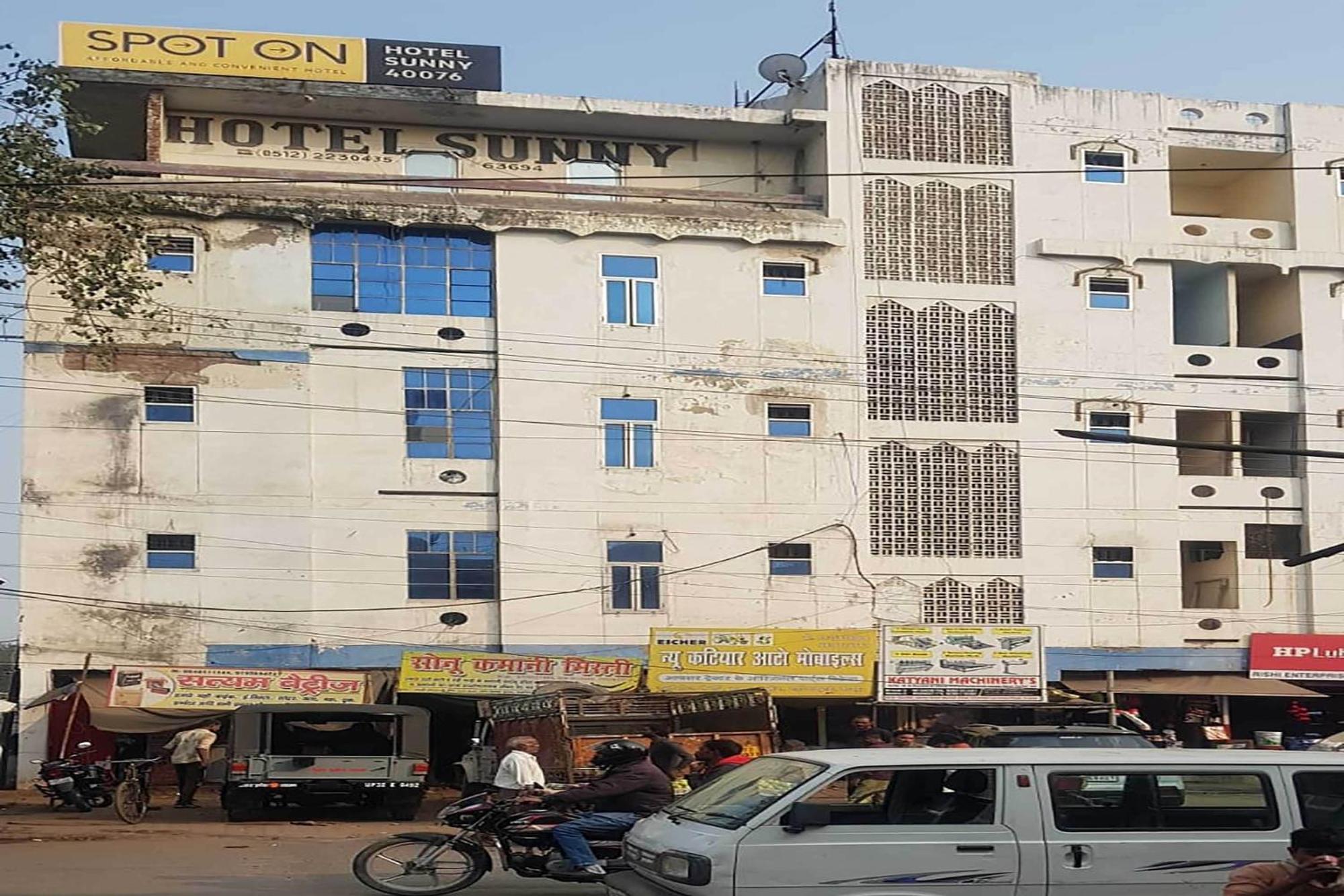 Spot On 40076 Hotel Sunny Bhairaun Ghāt Esterno foto